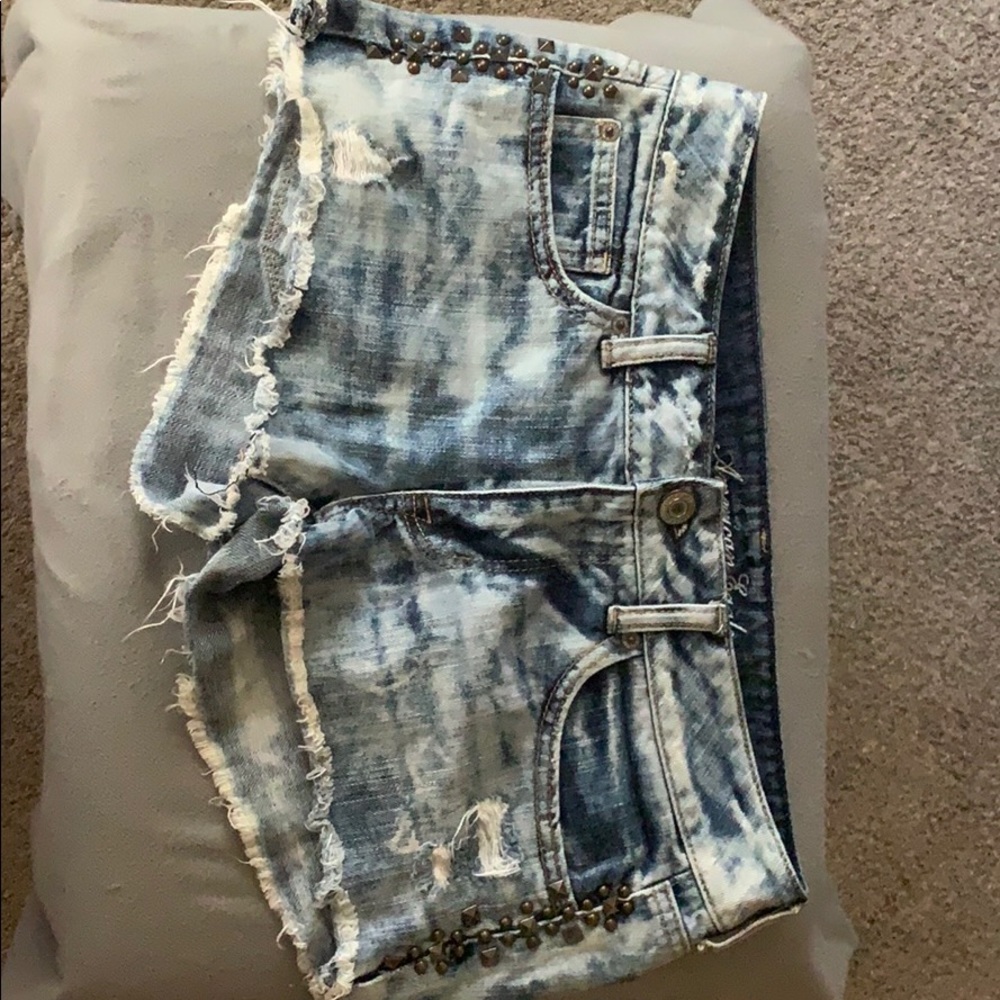 American Eagle denim shorts.